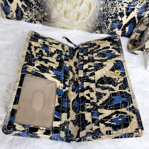 Sold Out - Picture 12 of 13